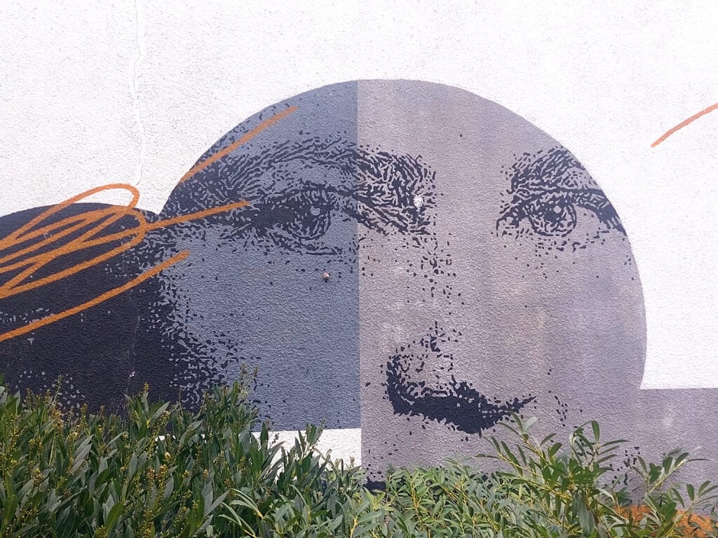 Graffiti street art visage