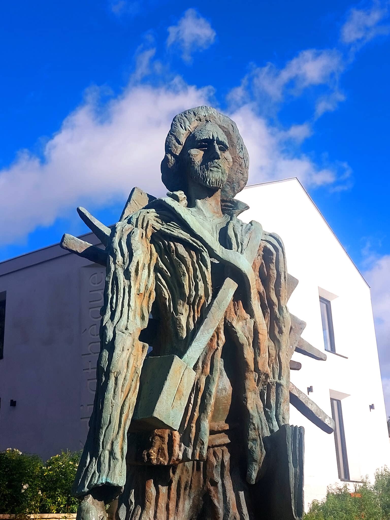 Statue de Vincent Va Gogh par Ossip Zadkine, Auvers-sur-Oise