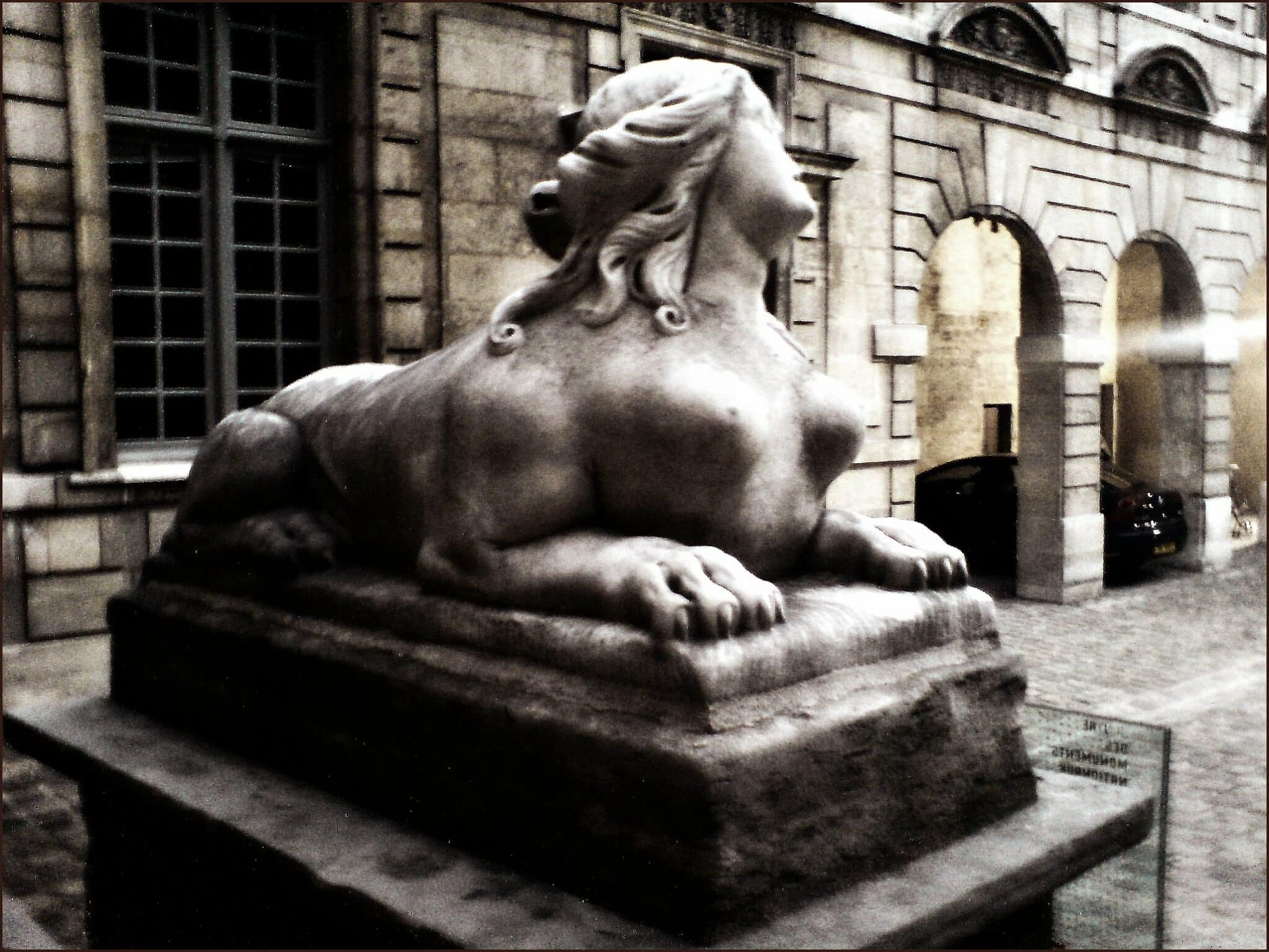Sphinx de l'Hôtel de Sully, Paris