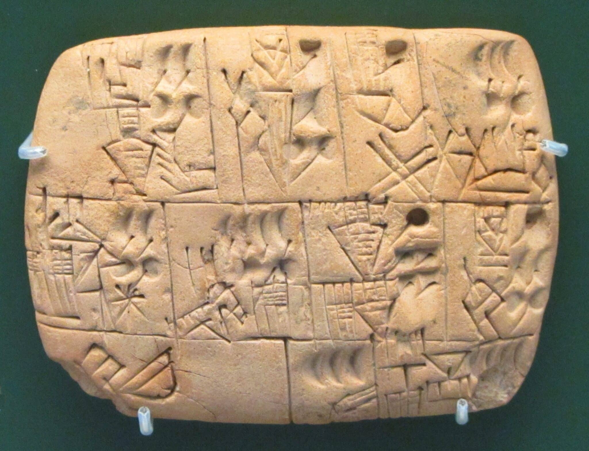 Tablette avec écriture cunéiforme Uruk