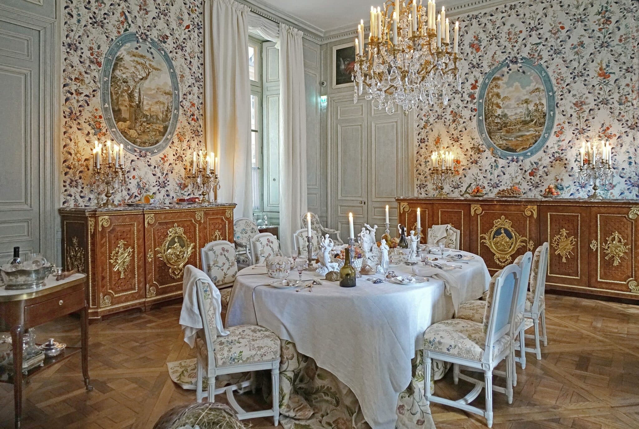 Table à manger au Musée Carnavalet, Paris