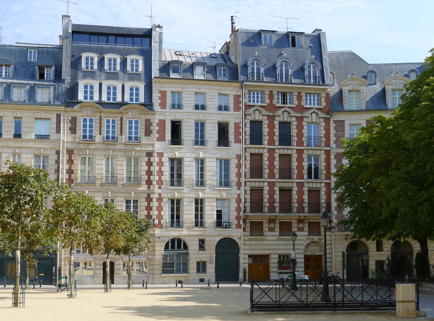 Bâtiments, Place Dauphine, Paris