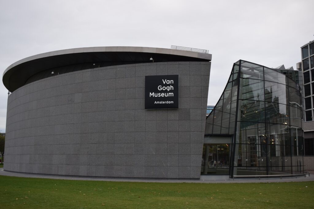 Extérieur du Musée Van Gogh