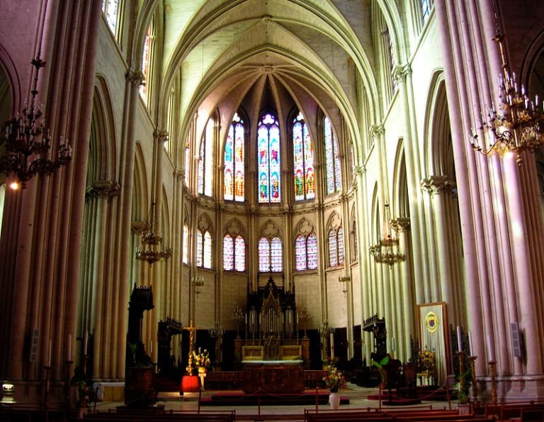 intérieur-cathedrale-montpellier