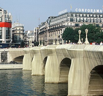 christo-et-jeanne-claude-pont-neuf-emballe-septembre-1985