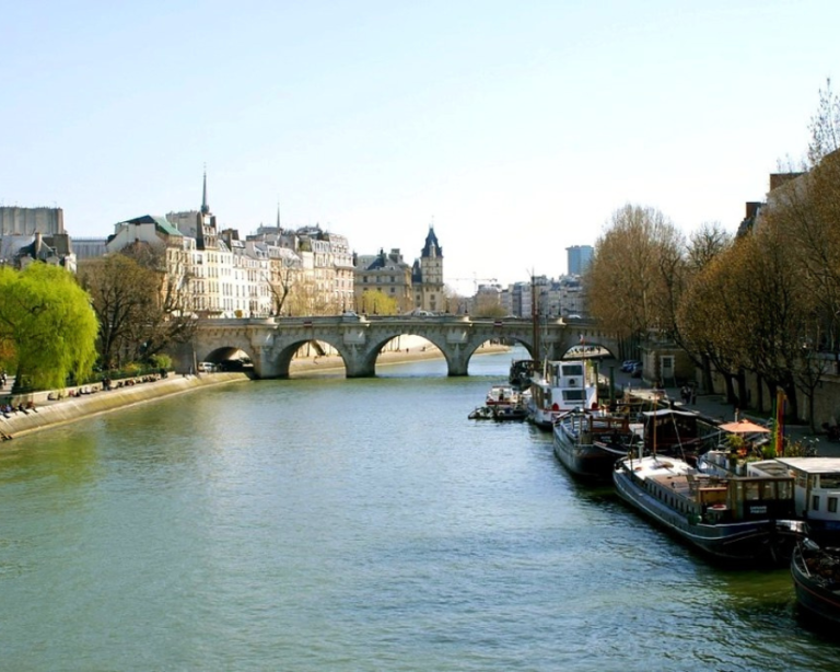 ile-de-la-cite-amour